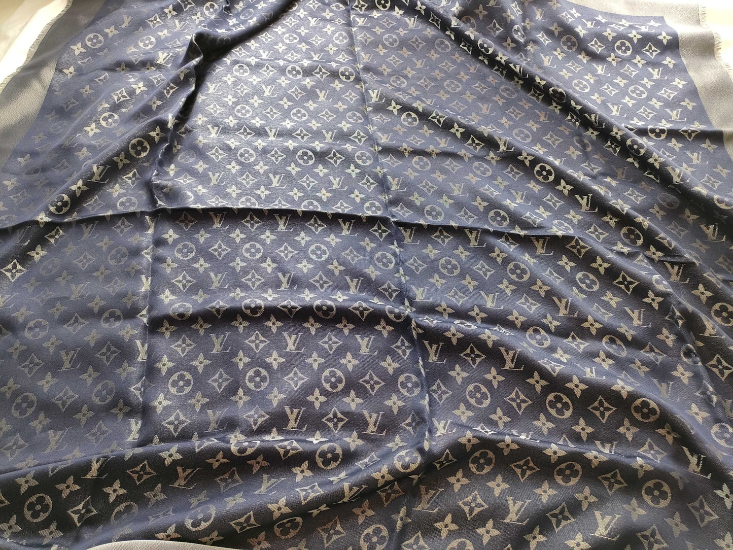 LOUIS VUITTON LOUIS VUITTON shawl scarf