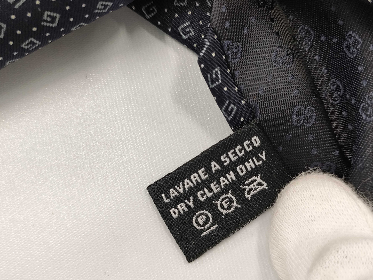 GUCCI 2-piece tie set