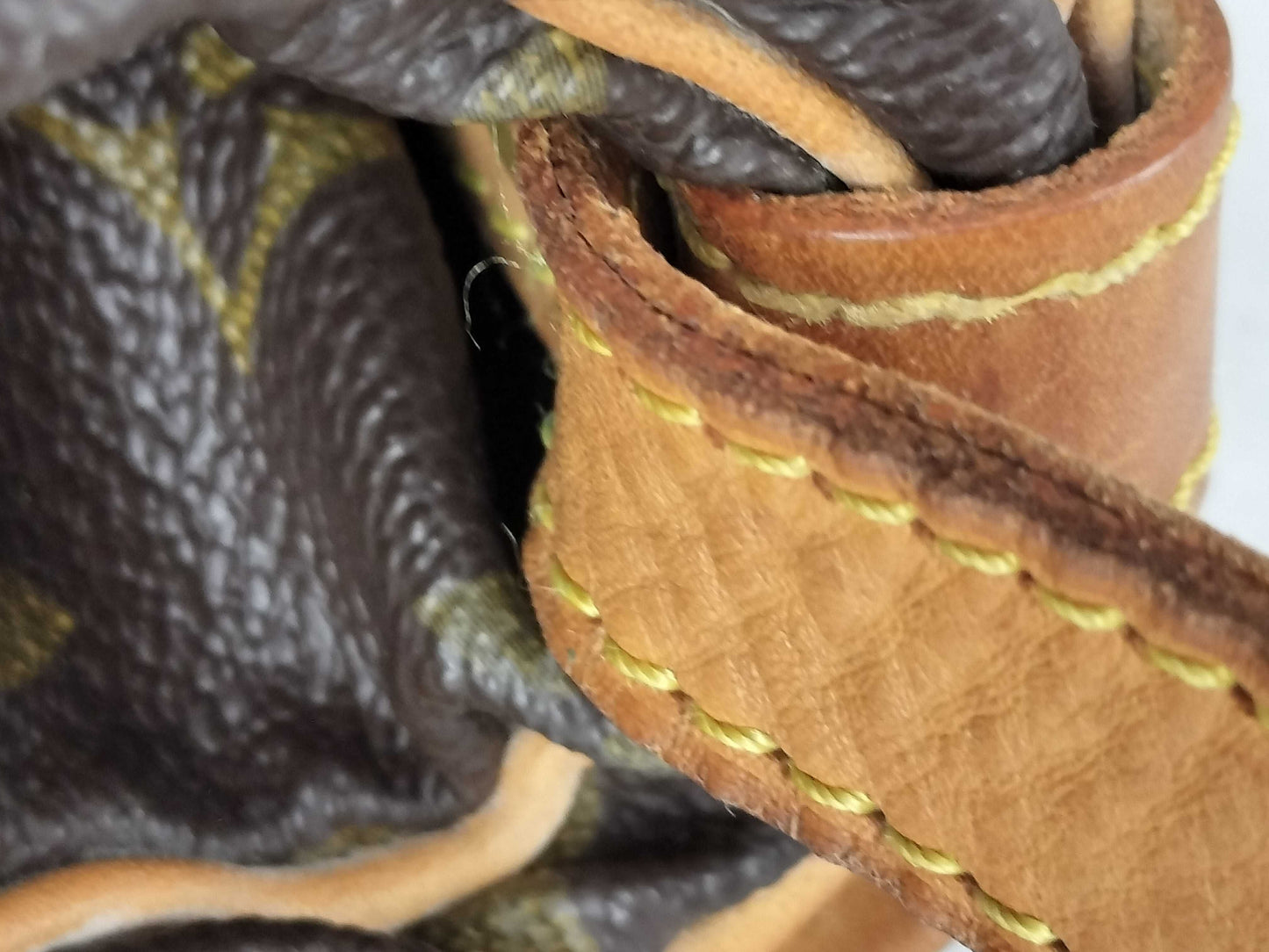 LOUIS VUITTON Monogram Louis Vuitton Monogram M42256 Saumur 30 Shoulder Bag