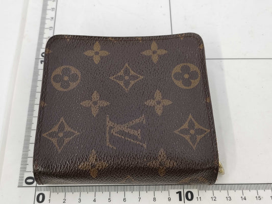 LOUIS VUITTON Monogram Wallet