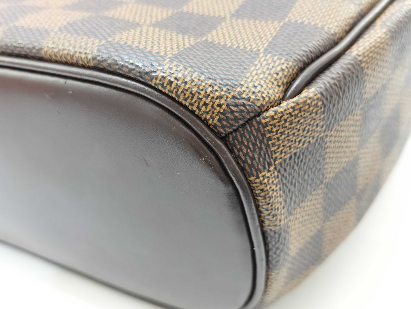 LOUIS VUITTON Damier Saria Horizontal Handbag