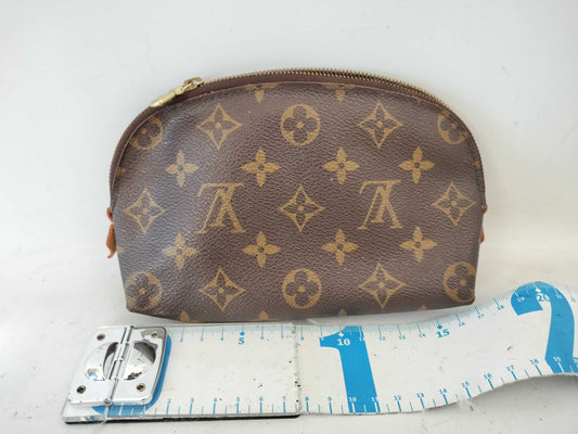 LOUIS VUITTON Monogram Louis Vuitton Monogram Pochette Cosmetic Pouch