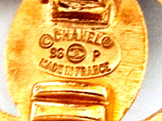 CHANEL Cocomark Turnlock Pearl Swing Earrings 96P Earrings