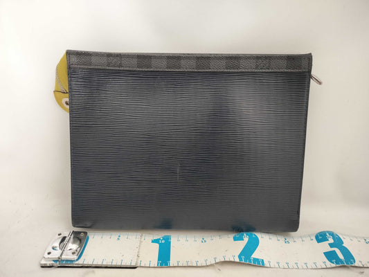 LOUIS VUITTON Damier Graphite Epi Leather Pochette Voyage M67899 TA21*9 Pouch
