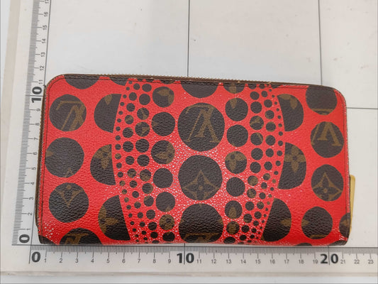 LOUIS VUITTON Louis Vuitton Pumpkin Dot YK Zippy Wallet Rouge MI2122 Wallet