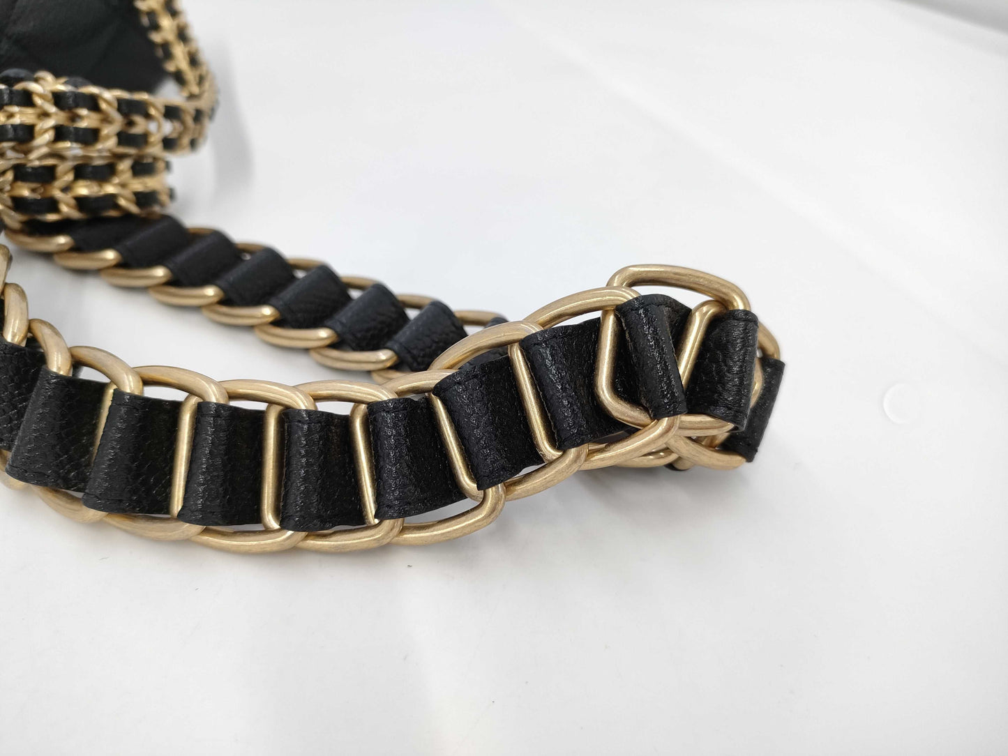 CHANEL Matrasse Caviar Skin Coin Charm Chain Shoulder Bag