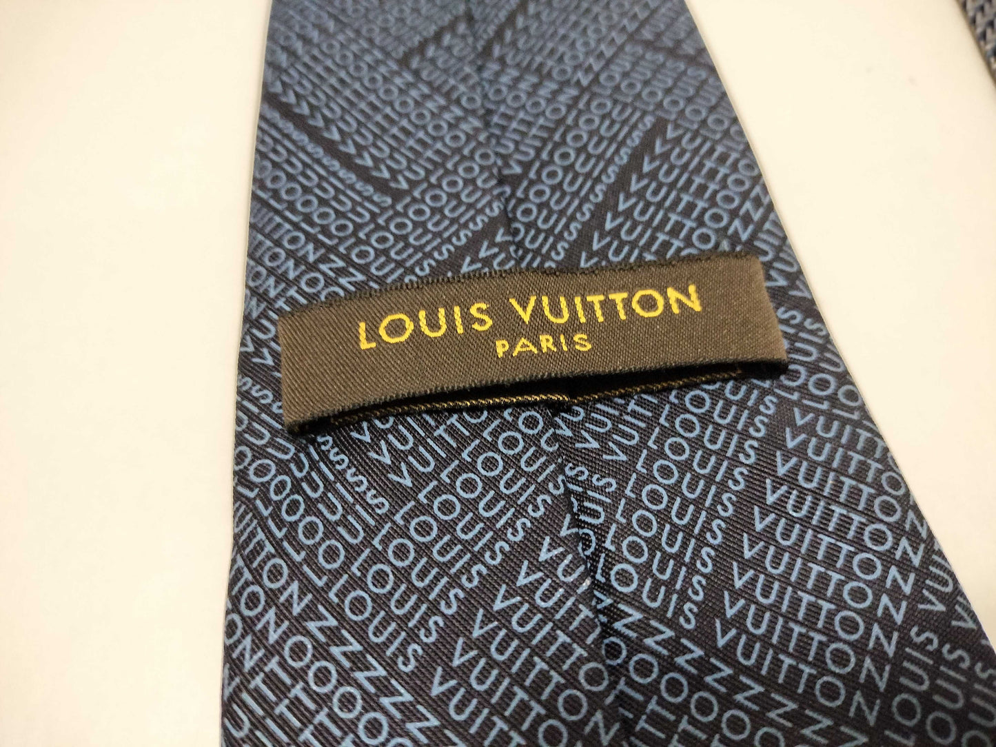 LOUIS VUITTON Louis Vuitton Tie 3 Pieces Summary Other Accessories