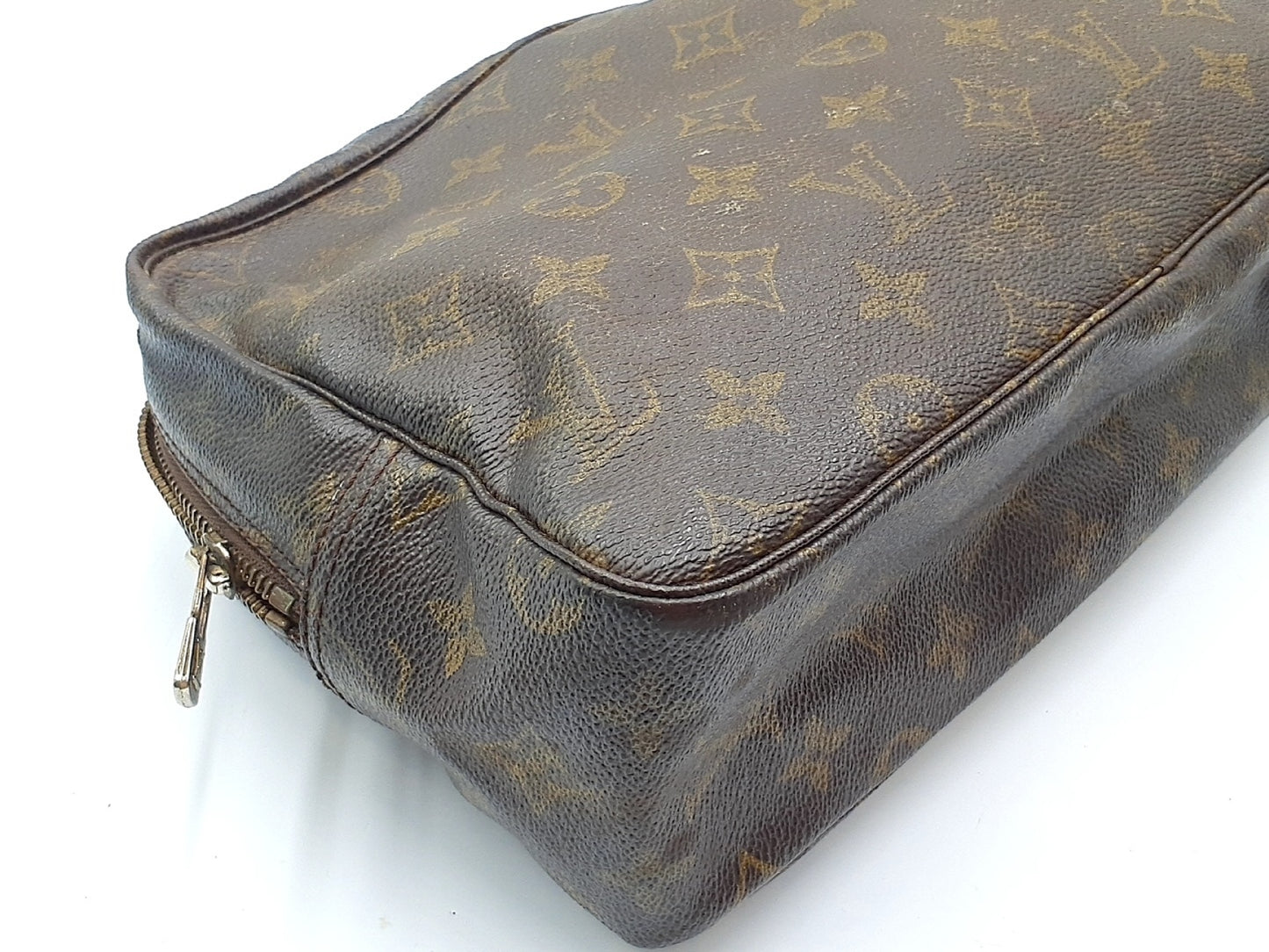 LOUIS VUITTON 4-Piece Set Monogram True Toilette 28 Second Bag