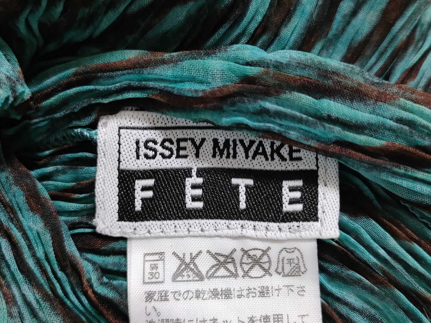 ISSEY MIYAKE Pleats Please Issey Miyake Tops Tops