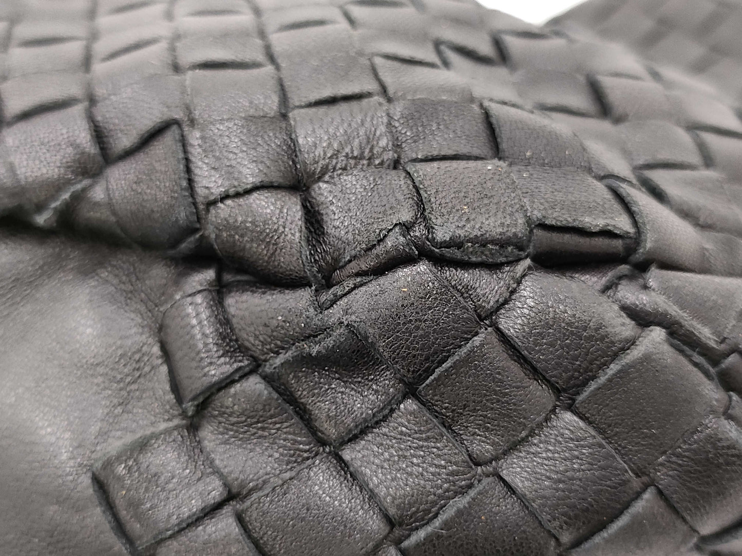 BOTTEGA VENETA Intrecciato Calfskin Black SS Handbag