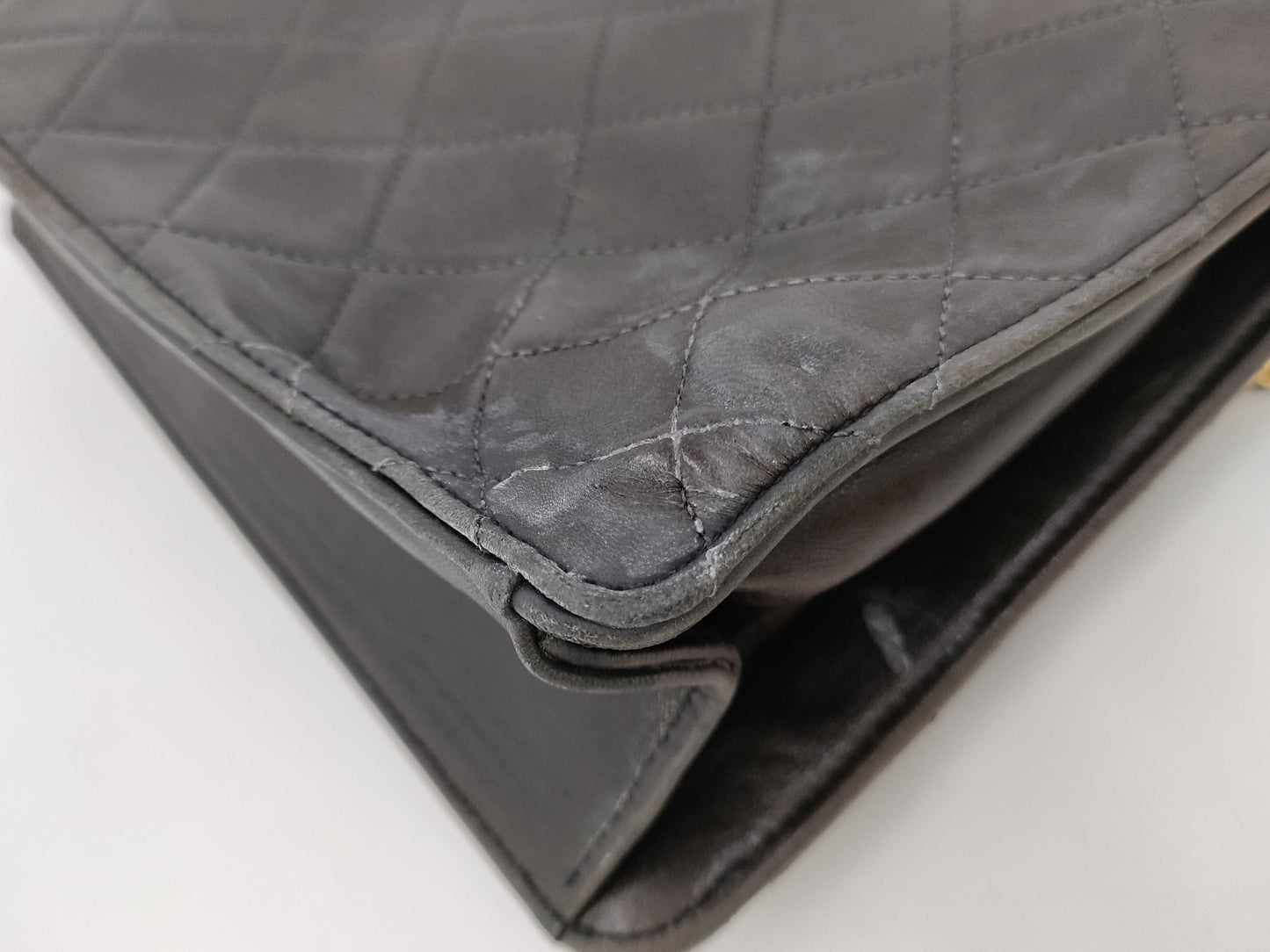 CHANEL Matlasse Chain Push Lock Single Flap with Serial Seal Shoulder Bag