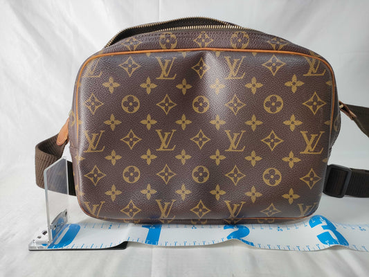LOUIS VUITTON Monogram Louis Vuitton Reporter PM Monogram Shoulder Bag