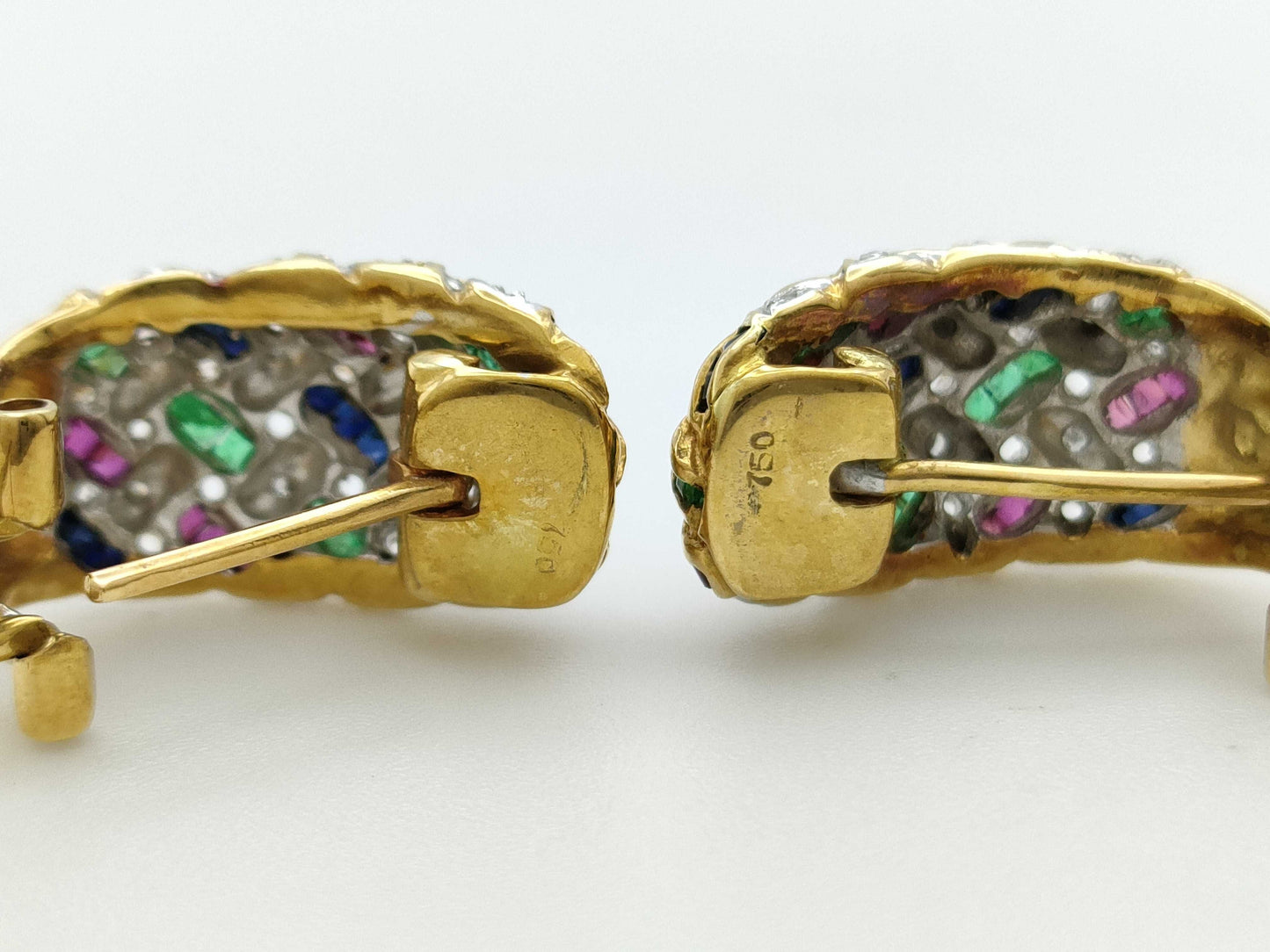 Colored Diamond 750 10.8g Pendant Top