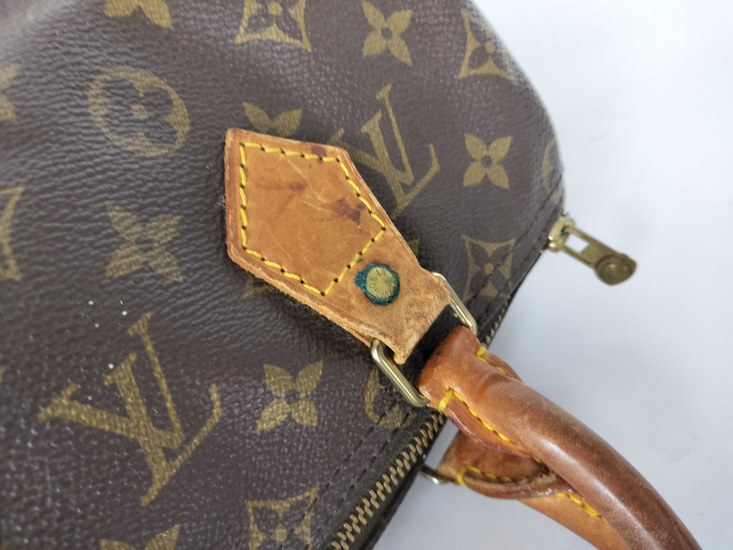 LOUIS VUITTON Monogram Louis Vuitton Speedy 25 Boston Bag