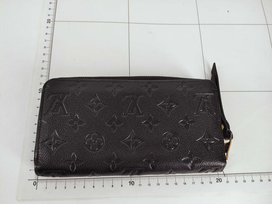 LOUIS VUITTON Monogram Unplanted Vuitton Zippy Wallet Unplanted M61864 SP2157 Wallet