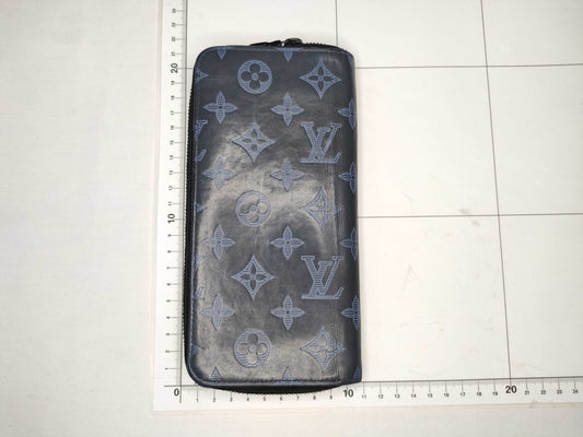 LOUIS VUITTON Vuitton Vertical Monogram Shadow M80423 RFID Wallet