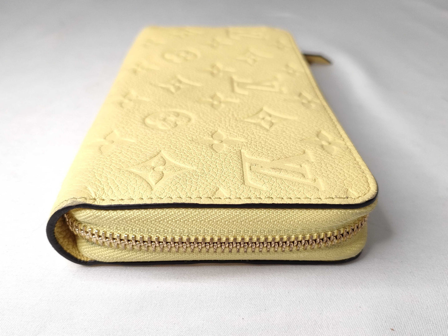 LOUIS VUITTON Monogram Unplant Vuitton Zippy Wallet Unplant Japan Limited M82043 RFID Wallet