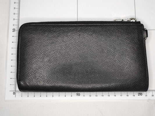 LOUIS VUITTON Taiga Vuitton Zippy Dragonne Taiga M69409 CA2270 Wallet