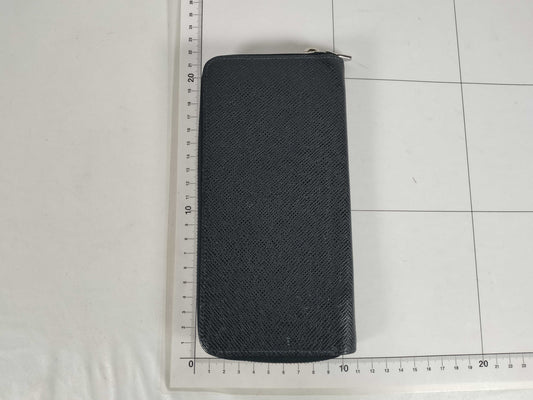LOUIS VUITTON Taiga Vuitton Vertical Taiga M32837 RFID Wallet