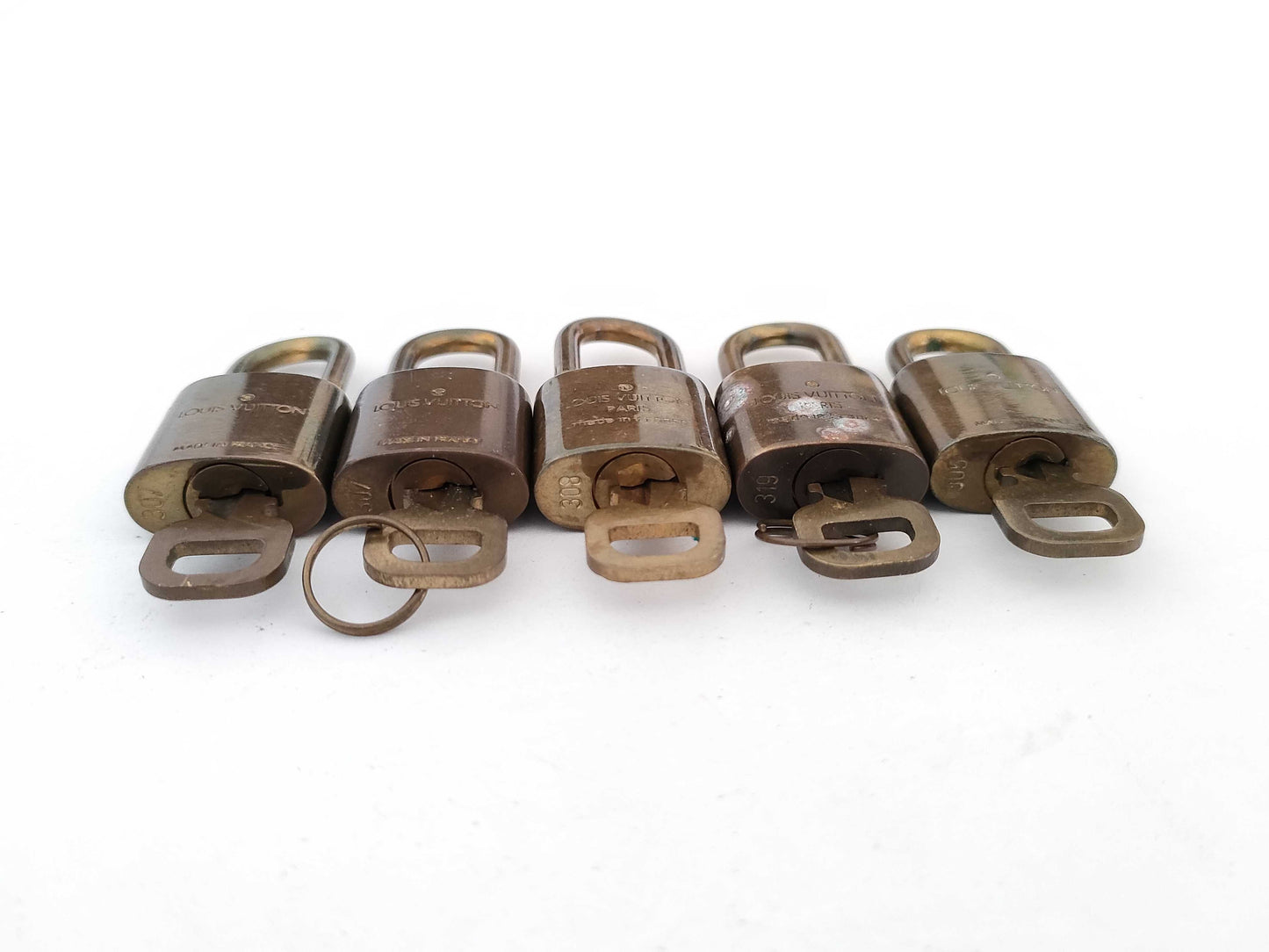 LOUIS VUITTON LOUIS VUITTON padlock 10 pieces Other accessories