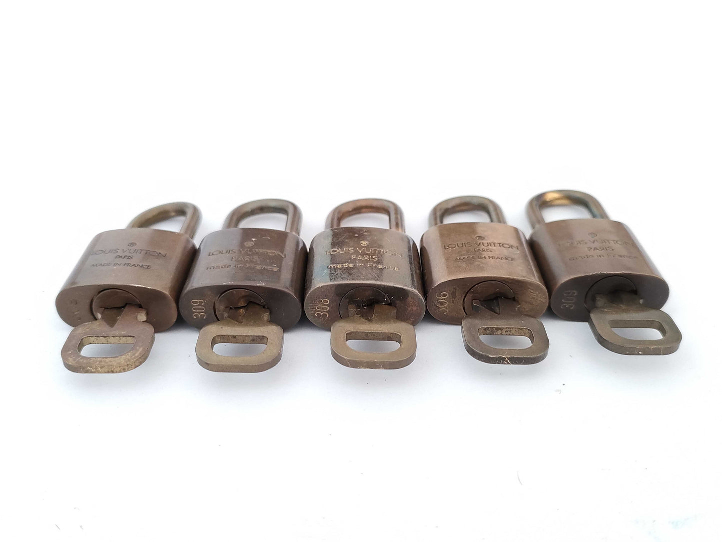 LOUIS VUITTON LOUIS VUITTON padlock 10 pieces Other accessories