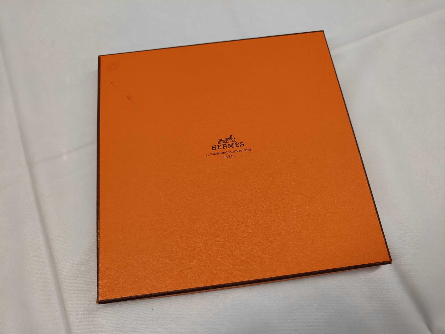 HERMES Silk Carré 90 "Les Cavaliers D'or" Golden Knights Navy Yellow Scarf with Box