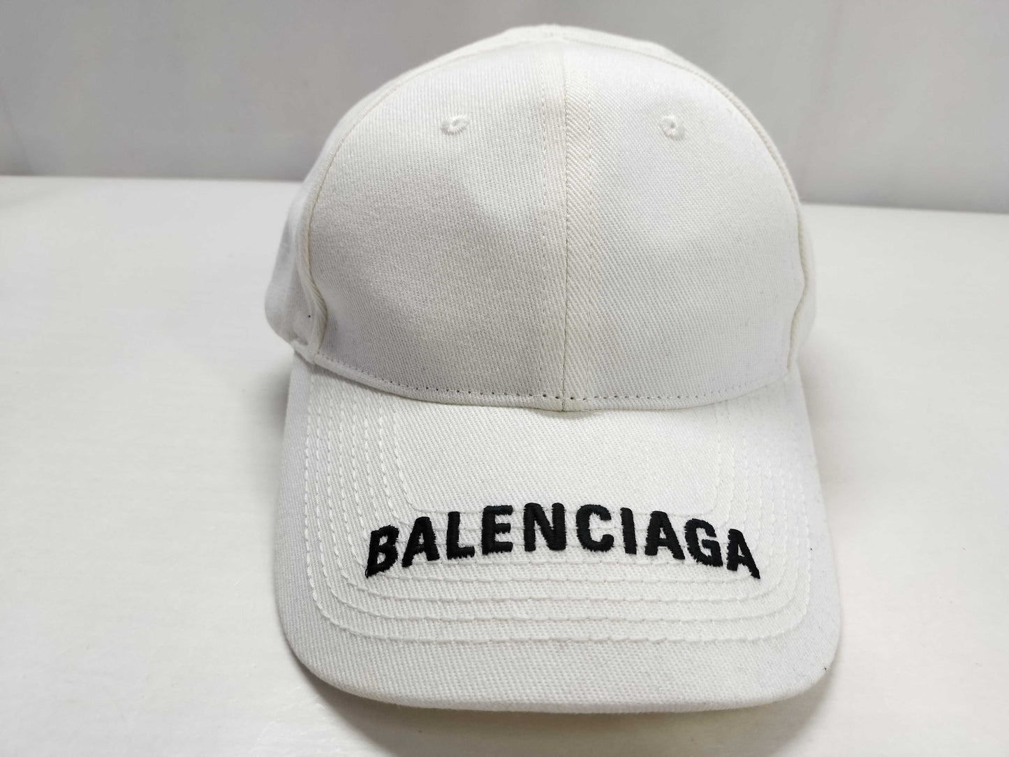 BALENCIAGA Base Pole Cap White Other Apparel