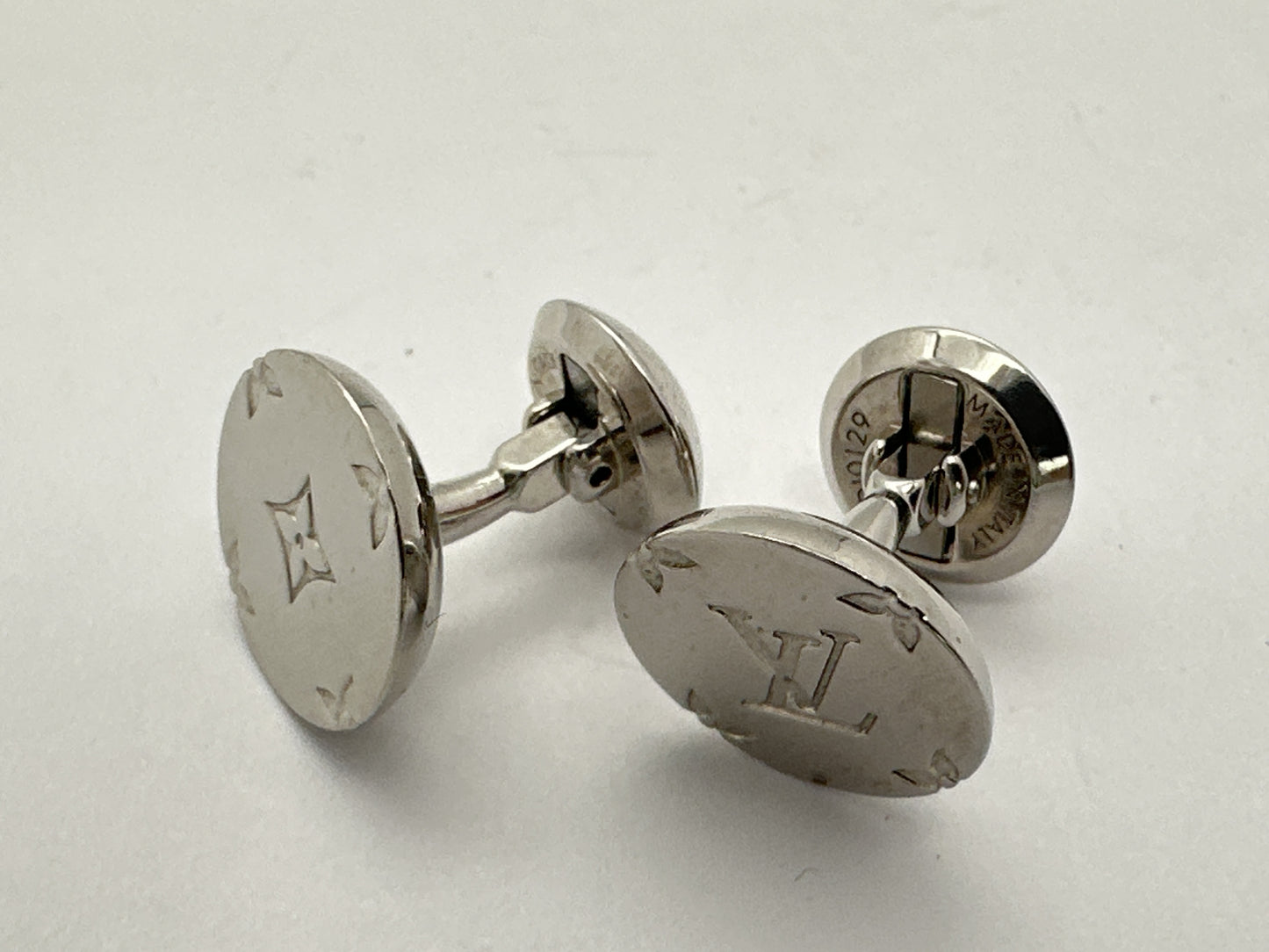 LOUIS VUITTON Vuitton Cufflinks Bouton de Manchette Monogram M61971 DI0129 Tie Pin Cufflinks