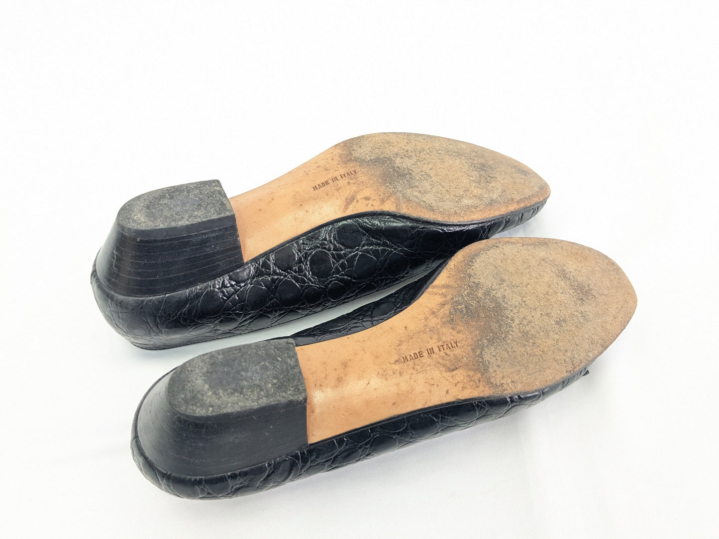 Salvatore Ferragamo Vara Pumps Size 6 Pumps