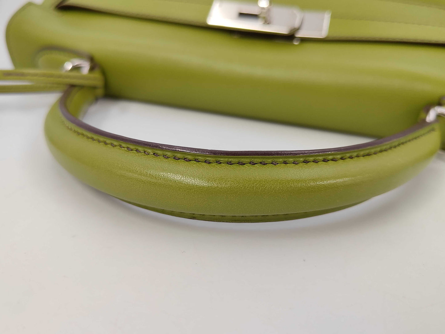 HERMES Kelly 32 Leather Green Strap 2-Way Handbag with J Stamp