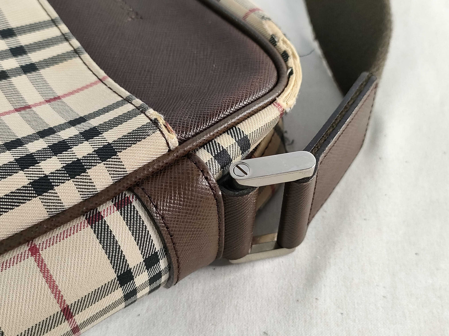 BURBERRY Nova Check Shoulder Bag