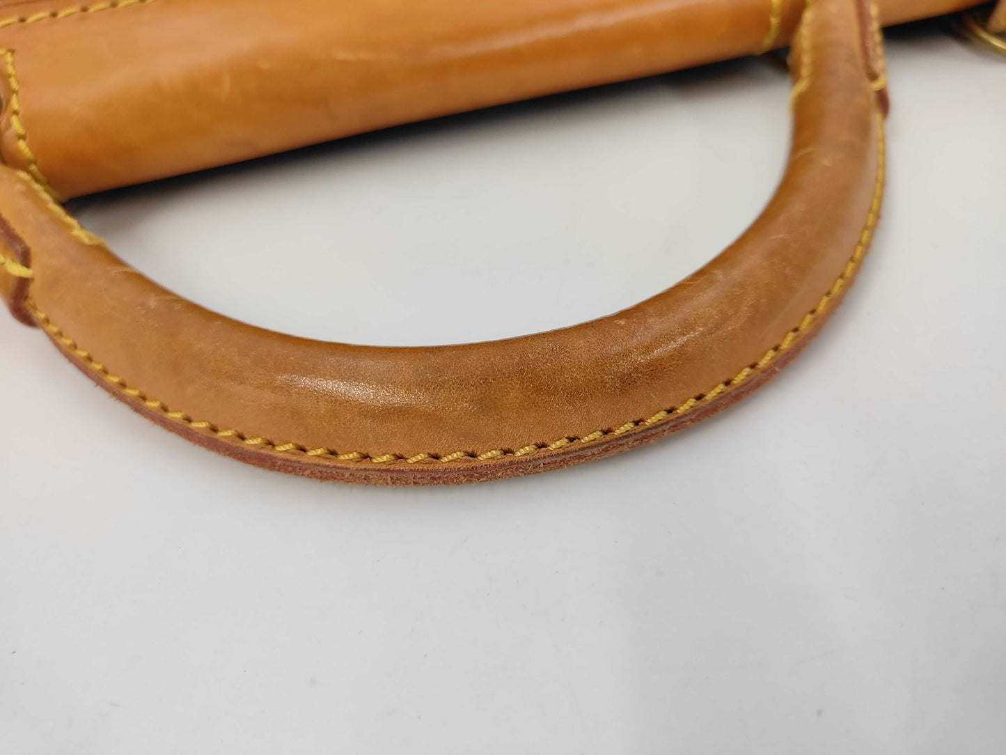 LOUIS VUITTON Monogram Sac Clever Handbag