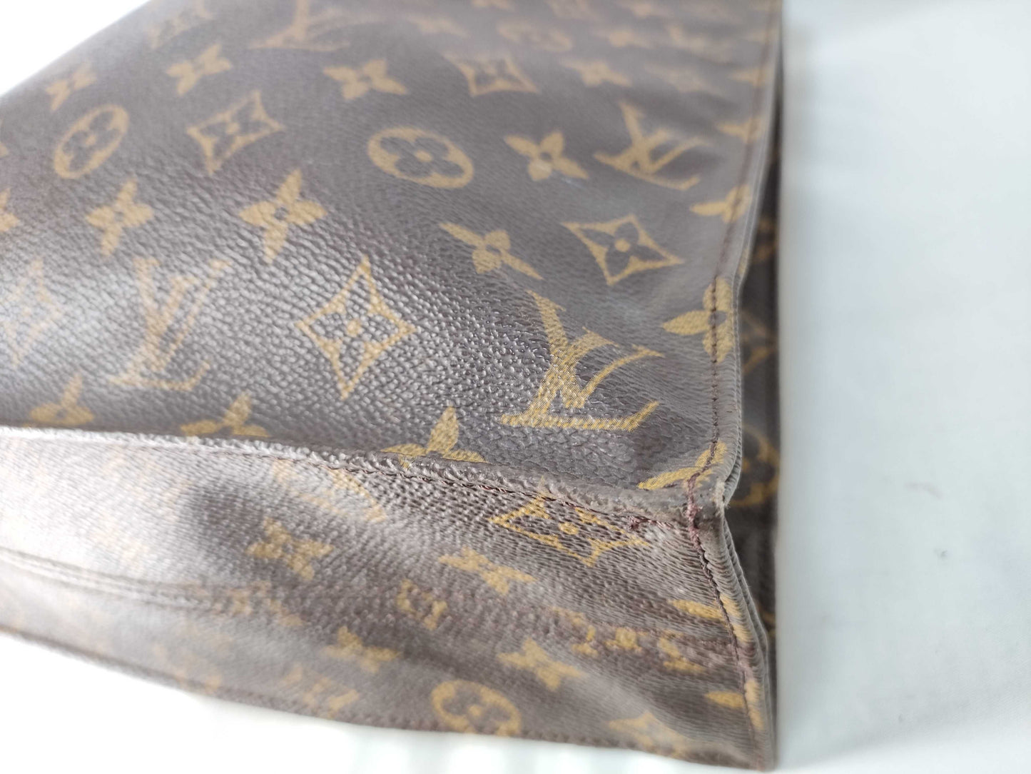 LOUIS VUITTON Monogram Sac Plat Handbag