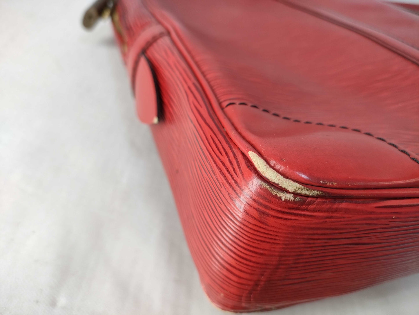 LOUIS VUITTON Epi Louis Vuitton Epi Porte-Document Red Business Bag