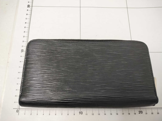 LOUIS VUITTON Epi Zippy Wallet, Black