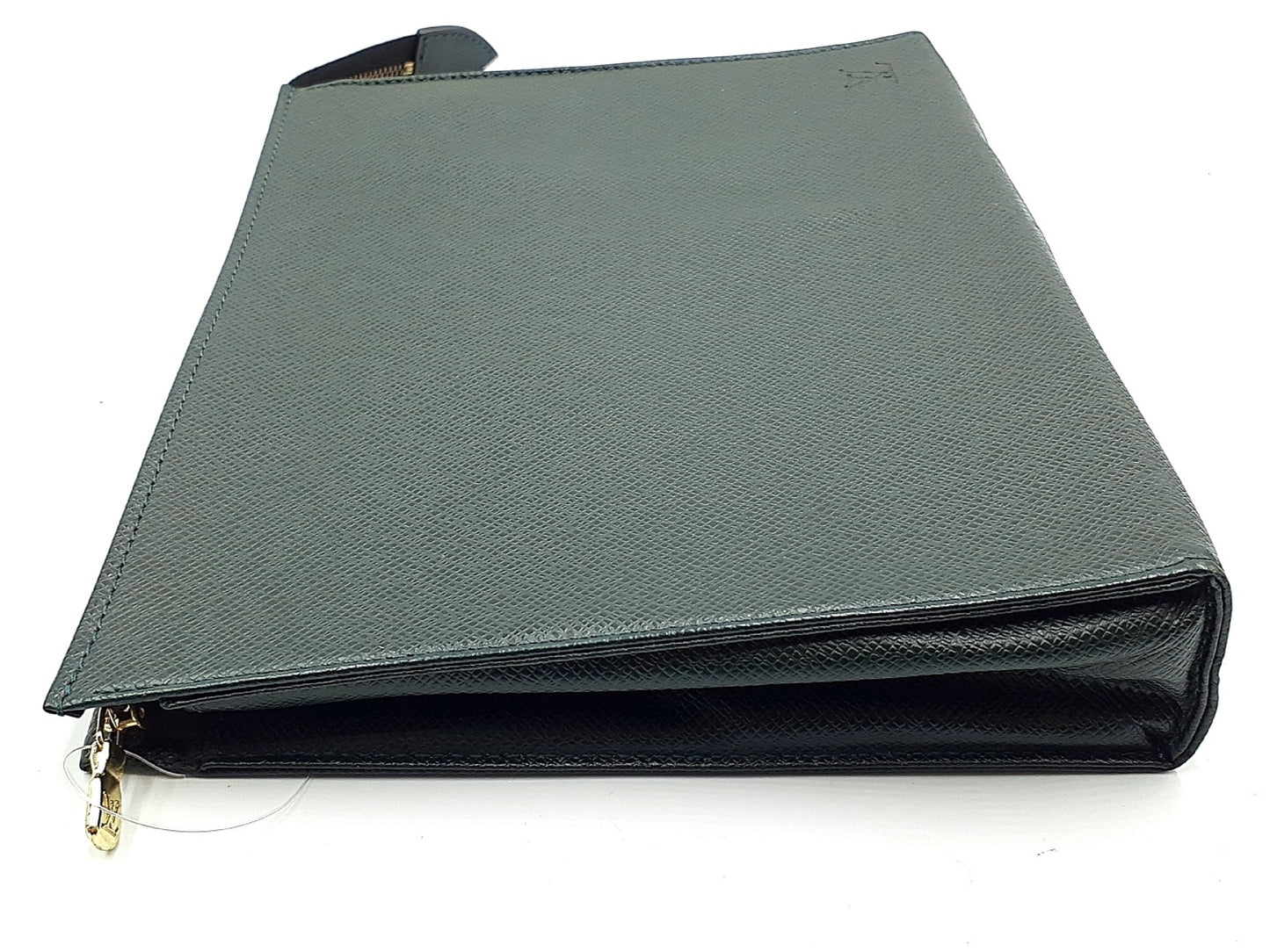 LOUIS VUITTON Taiga Poche Toilette 26 Pouch