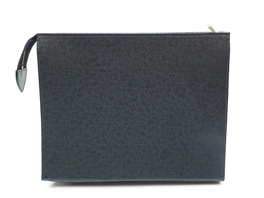 LOUIS VUITTON Taiga Poche Toilette 26 Pouch