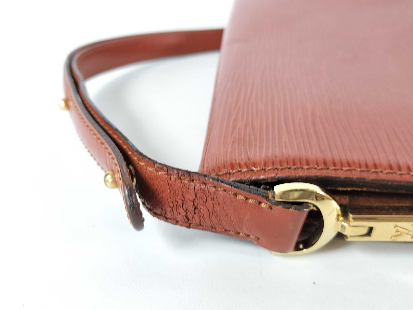 LOUIS VUITTON Epi Free Run Shoulder Bag