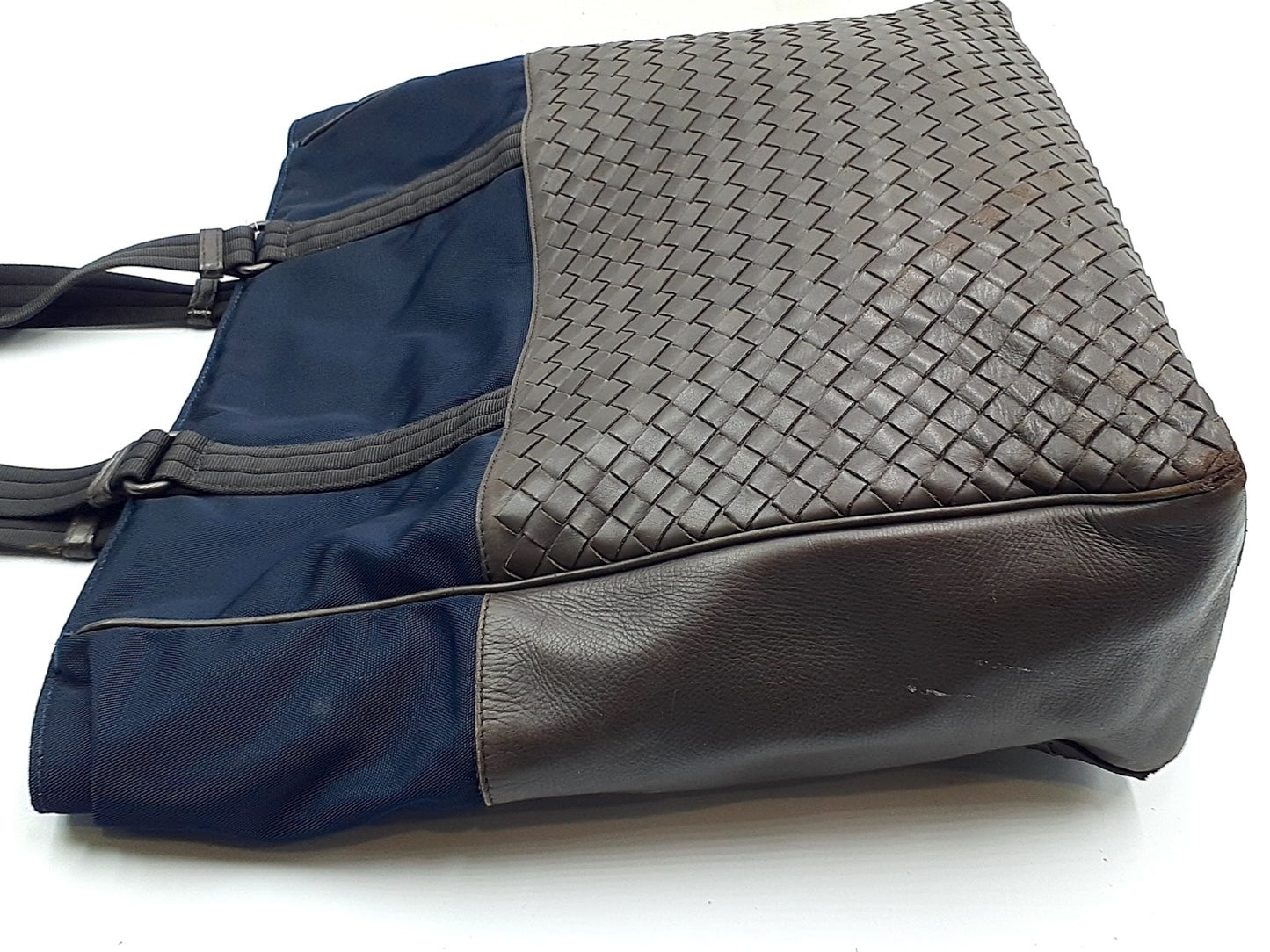 BOTTEGA VENETA Intrecciato Leather Tote Bag