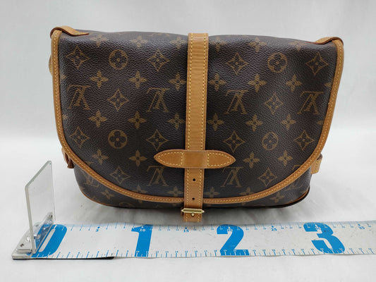 LOUIS VUITTON Monogram Louis Vuitton Saumur 30 Monogram Shoulder Bag