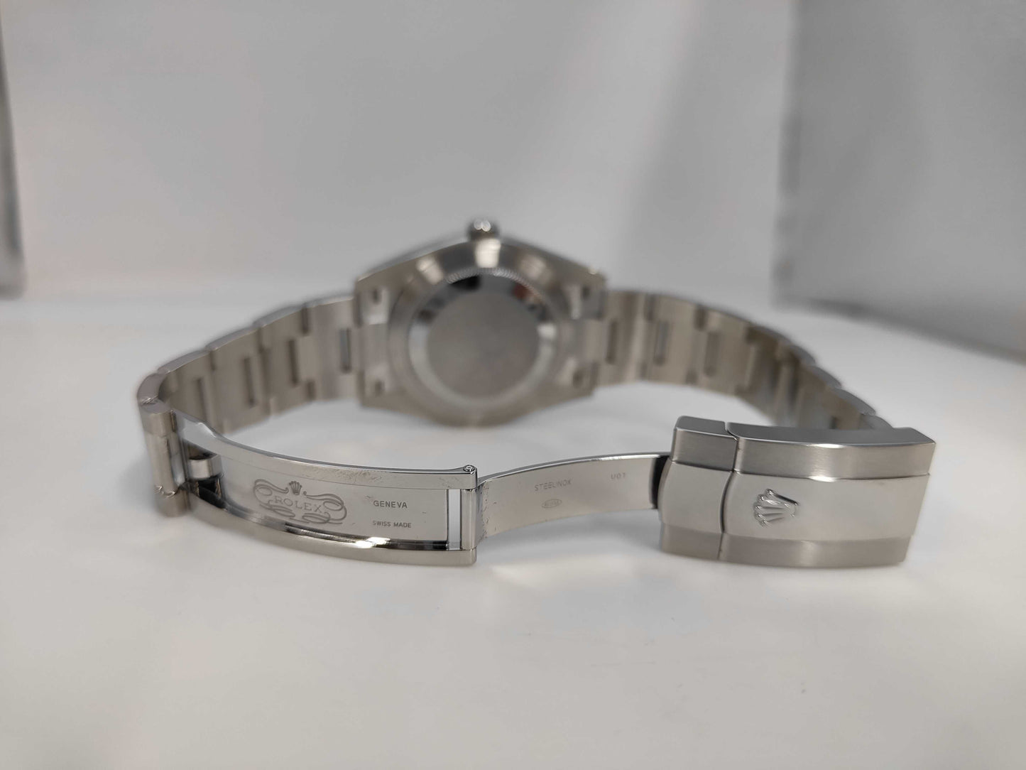 ROLEX 126300 78RU7702 Mint Green Dial Oyster Bracelet Men's Watch