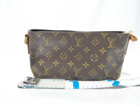 LOUIS VUITTON Monogram Trotter Monogram AR1001 Shoulder Bag