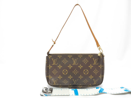 LOUIS VUITTON Monogram Accessoires Monogram AR0041 Pouch