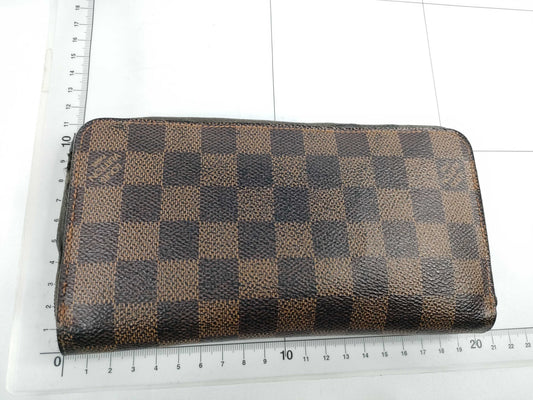 LOUIS VUITTON Damier Zippy Wallet