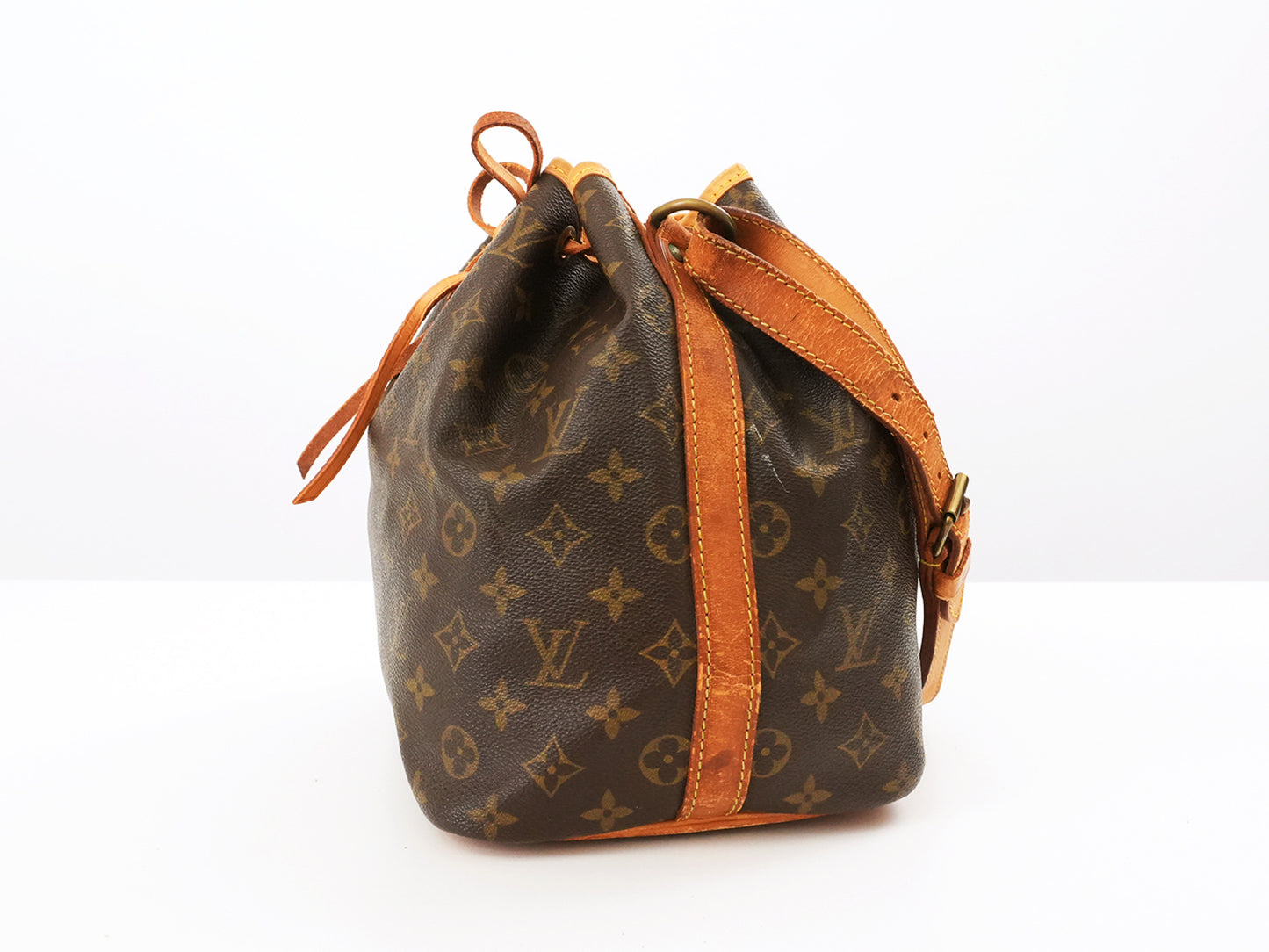 LOUIS VUITTON Monogram LOUIS VUITTON LV Monogram Petit Noe M42226 Shoulder Bag