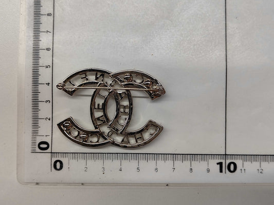 CHANEL Coco Mark Faux Pearl Rhinestone B25 V Brooch