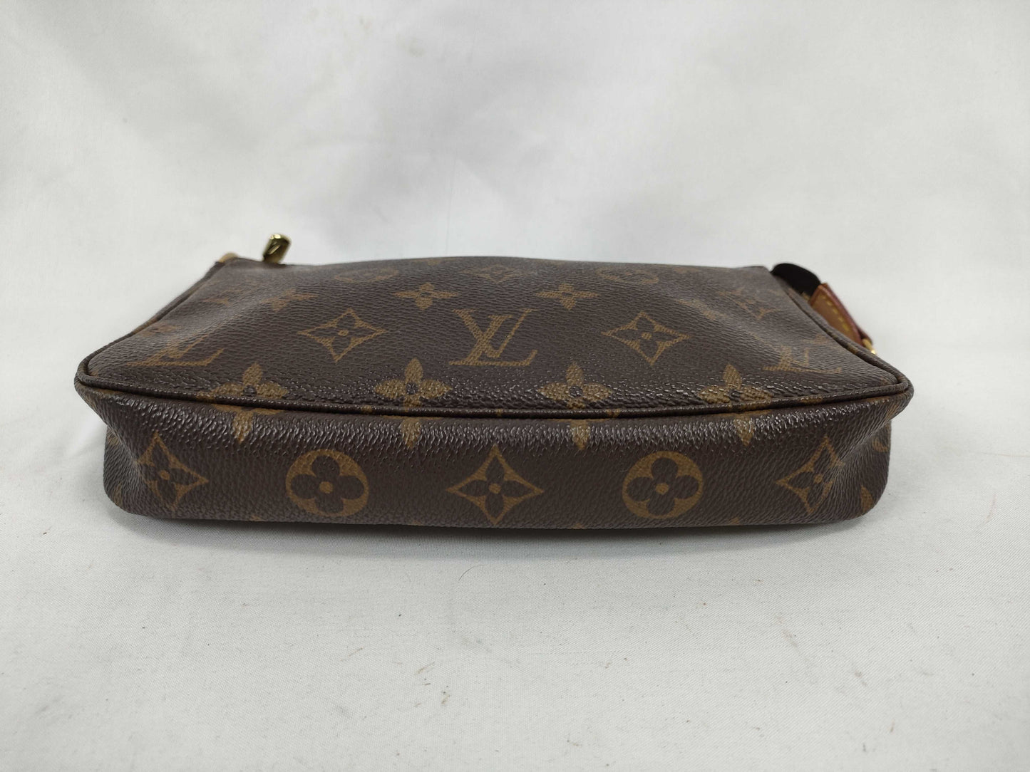 LOUIS VUITTON Monogram LV Monogram Pochette Accessoires Pouch M51980