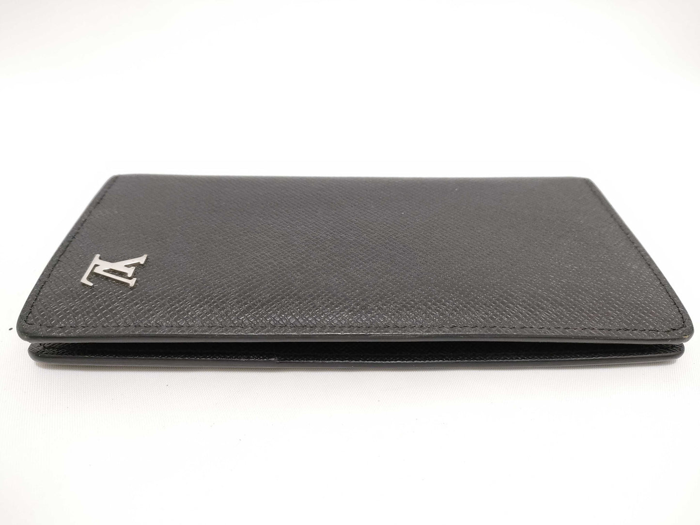 LOUIS VUITTON Taiga Brazza Taiga Noir M30285 RFID Wallet