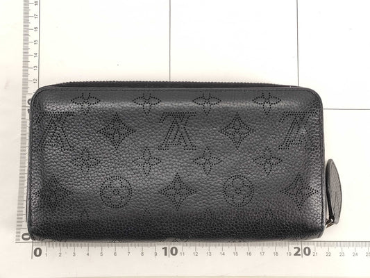 LOUIS VUITTON Mahina Zippy Wallet in Noir, M61867 TN4126
