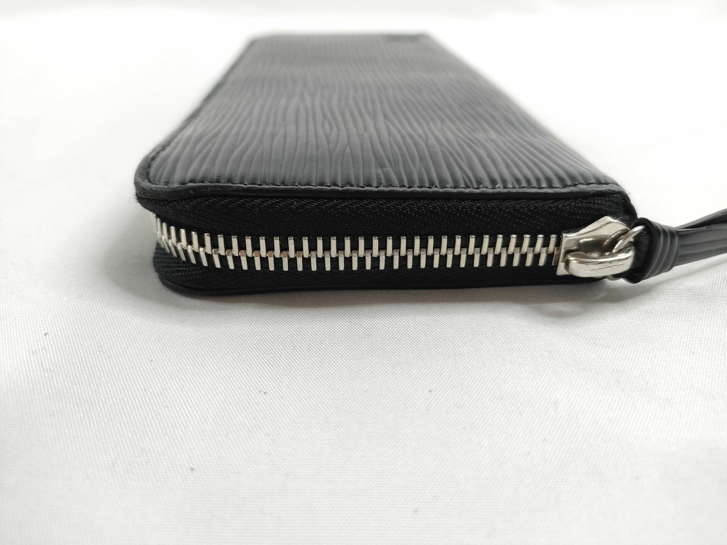 LOUIS VUITTON Epi Wallet in Noir, M60915 RFID